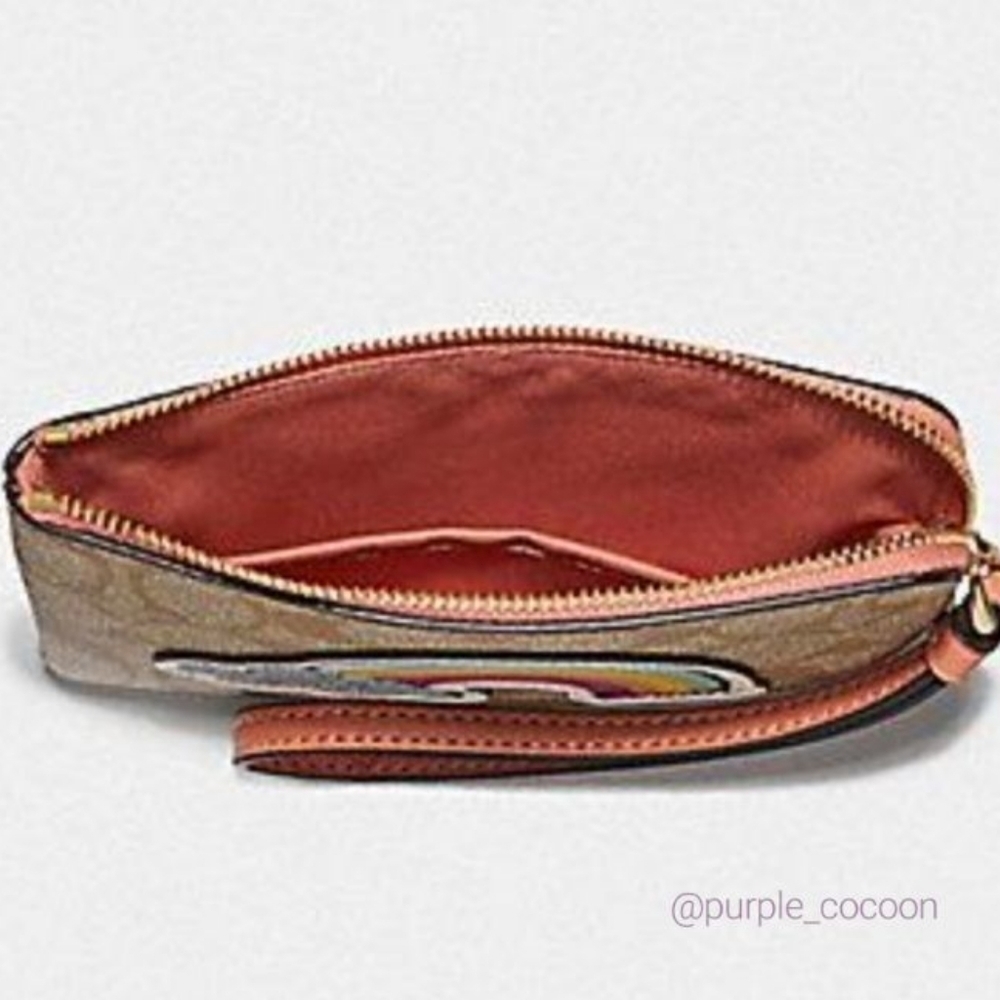 Coach Corner Zip Wristlet with 🍬 Motif - Picture 2 of 2